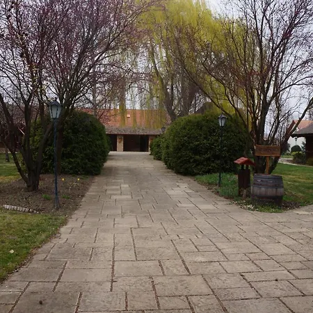 Szoloszem Farm Ośrodek wypoczynkowy *