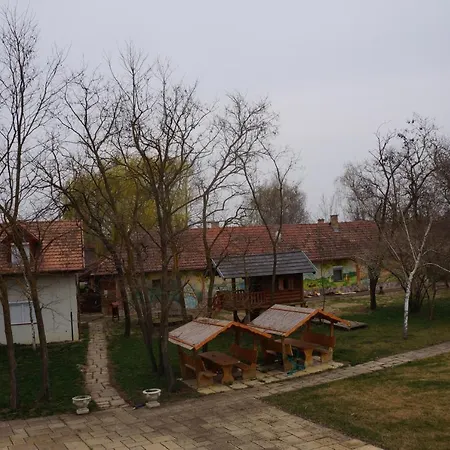 Szoloszem Farm Tiszaszolos